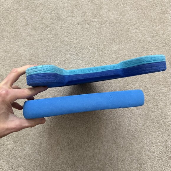 Speedo Junior Flat Kickboard and Speedo Junior Ray-board - Picture 3 of 6